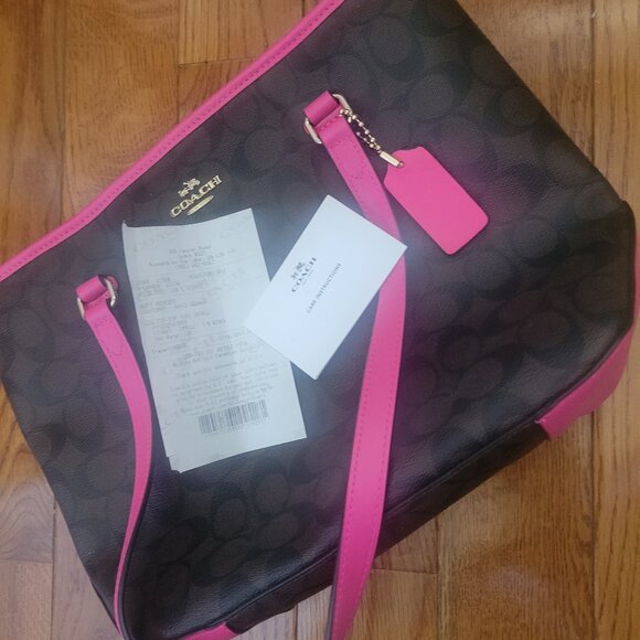 Coach Tote NWT signature top zip - Picture 1 of 5
